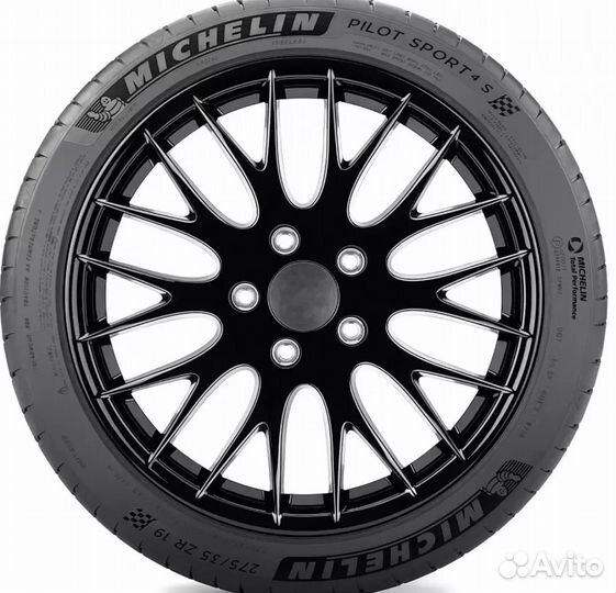 Michelin Pilot Sport 4 S 275/35 R19 и 285/30 R20 100Y