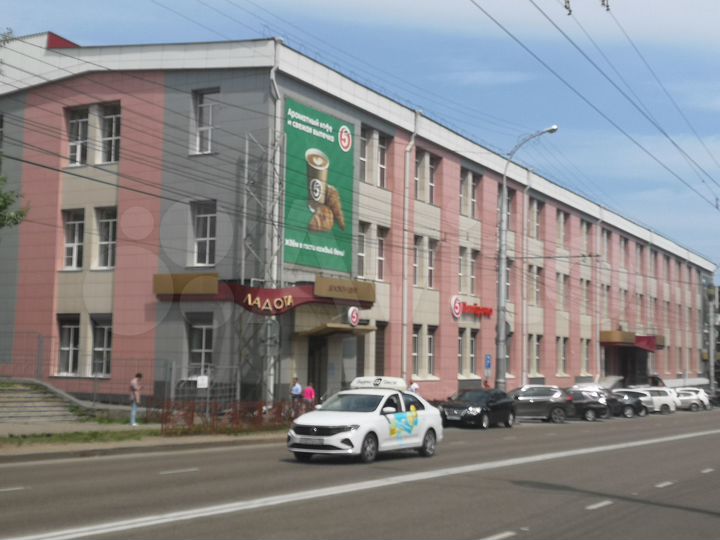 Офисы, Открытые площади 1500 м²