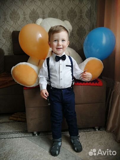 Костюм на мальчика 92, в отличном состоянии