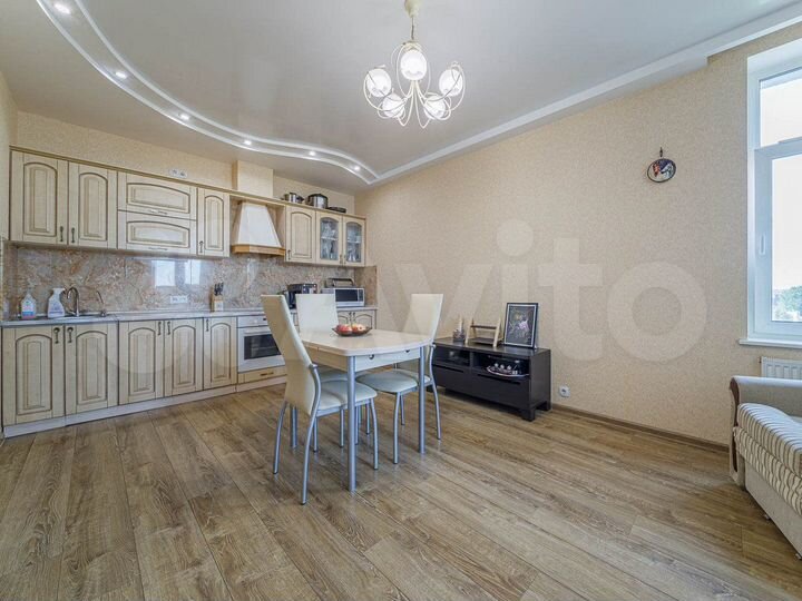 2-к. квартира, 87,2 м², 8/10 эт.