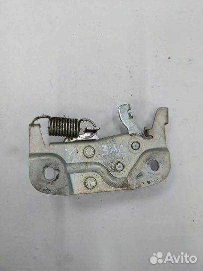 Внутренний замок крышки багажника Lancer 10