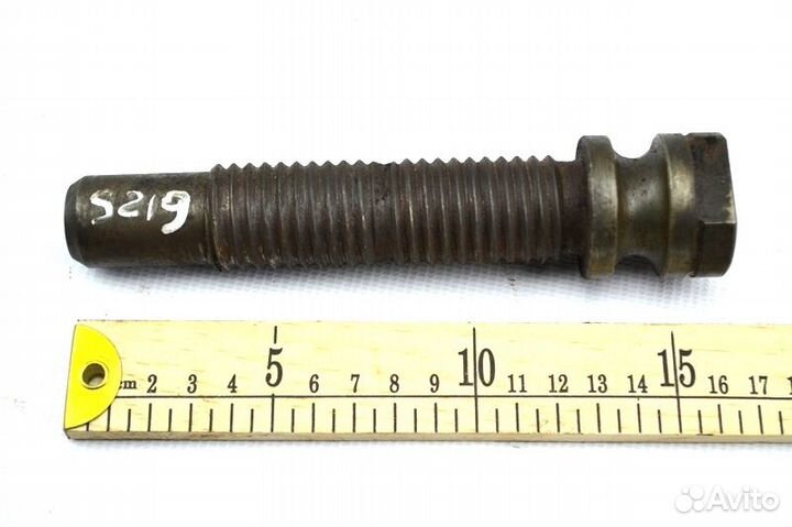 Болт рессорного кронштейна, передний мост scania R