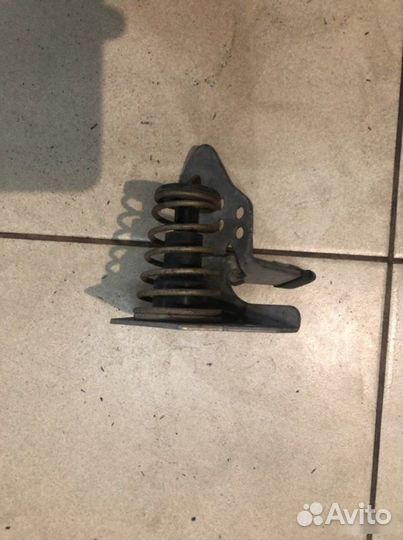 Крюк капота Bmw X3 E83