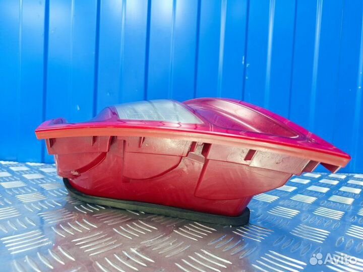 Фонарь правый Mercedes-Benz C-Class W204 1.8