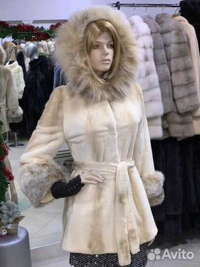 Шуба норковая жемчуг с рысью.Италия