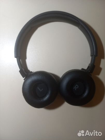 Беспроводные наушники jbl