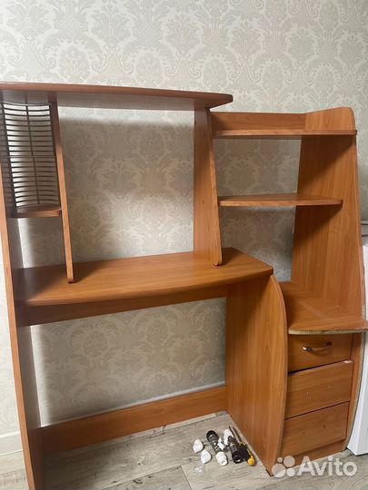 Компьютерный стол