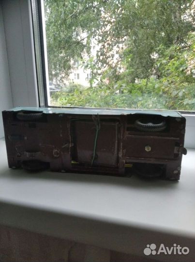 Игрушки СССР Жестяные автомобили70-80г