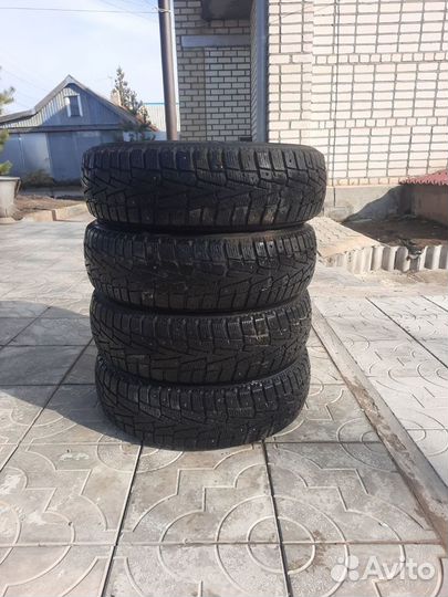 Roadstone Winguard Ice 185/65 R15