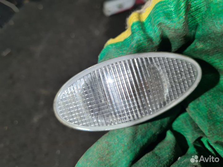 Повторитель поворота Mitsubishi Lancer 9 4G18 2005