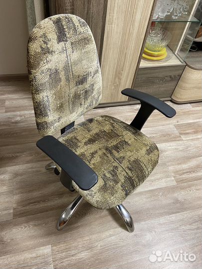 Фурнитура для офисного кресла