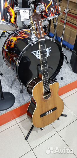 Smiger CG-420 классическая гитара с вырезом