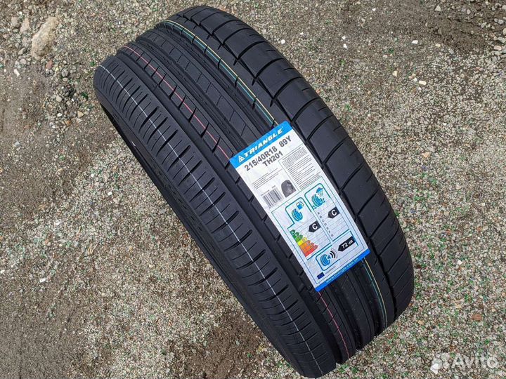 Triangle Sports TH201 215/40 R18 89Y