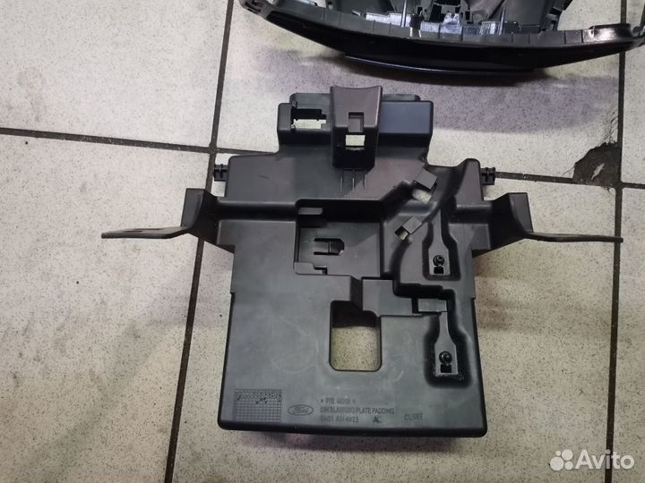 Накладка на центральную консоль Ford Focus 2013