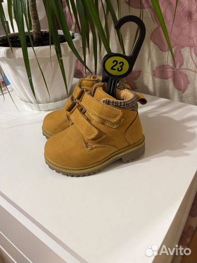 Новые весенние-осенние ботиночки для мальчика