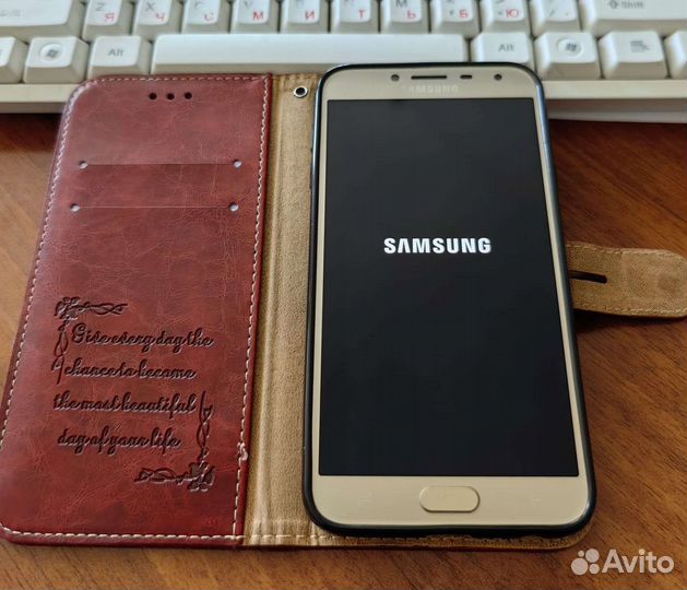 Телефон Samsung galaxy j4