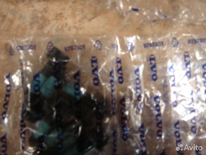 8694630 Насос Volvo оригинал Aisin D5244T