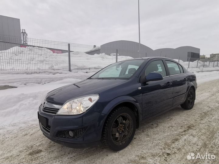 Opel Astra 1.8 AT, 2011, 84 000 км