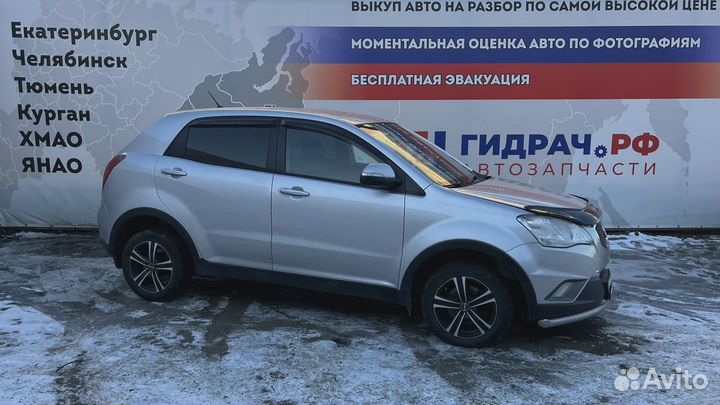 Обшивка стойки передней правой нижняя SsangYong Actyon New 7738034000LBA