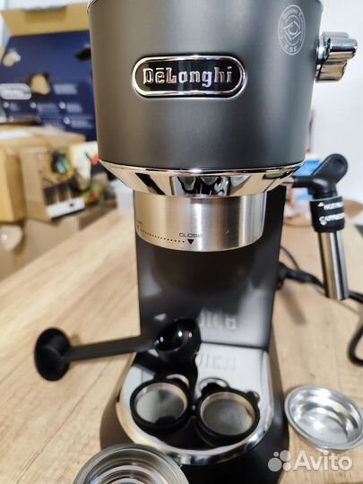Кофемашина delonghi
