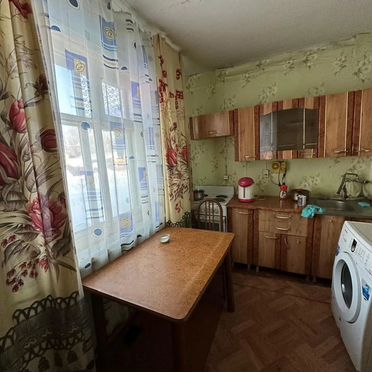 Доля: 1-к. квартира, 36,6 м², 1/2 эт.