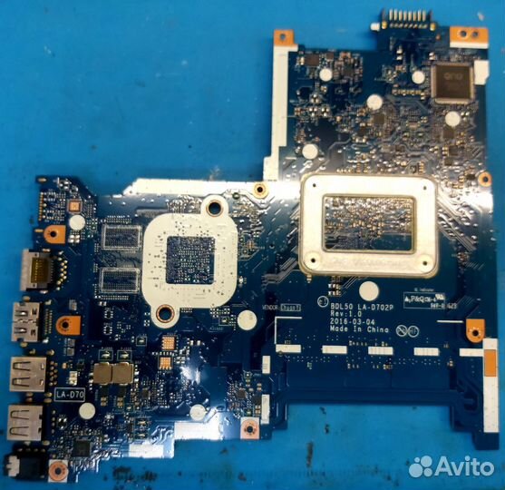 Материнская плата LA-D702P