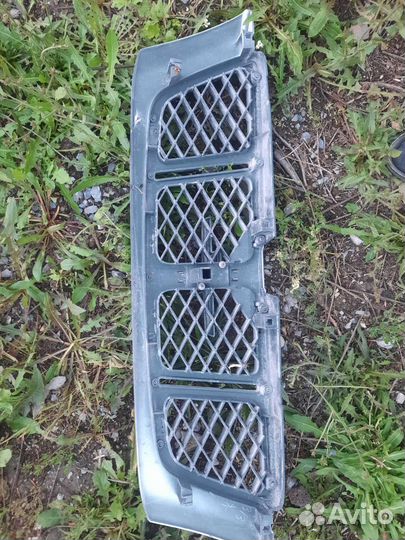 Решетка радиатора sf5