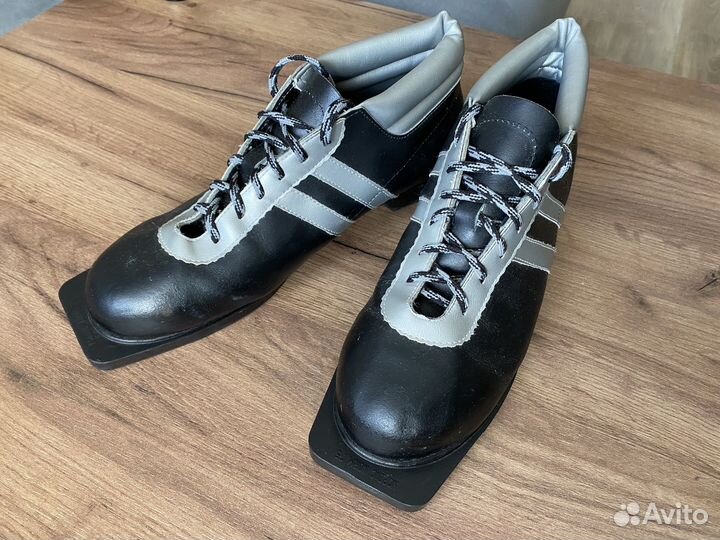 Лыжные ботинки Spine