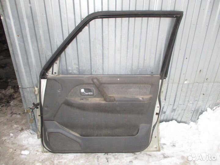 Дверь передняя правая Mitsubishi Pajero 2
