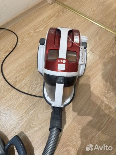 Пылесос с контейнером для пыли LG VC73188nelr