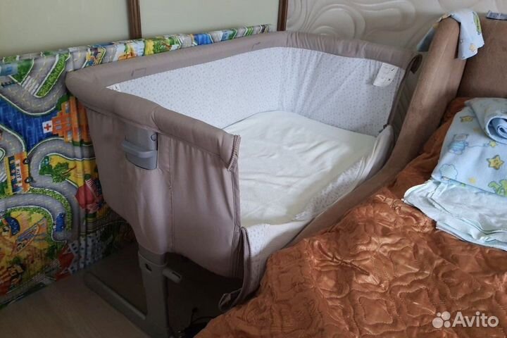 Люлька кроватка chicco next2me + 2 простыни chicco