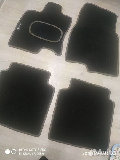 Коврики для Ниссан