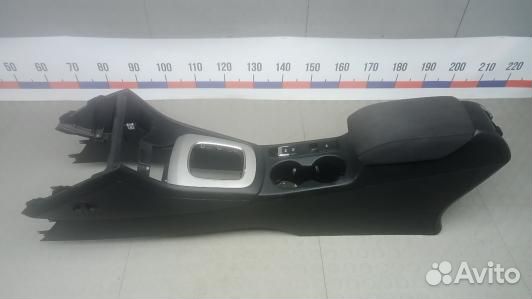 Подлокотник центральный audi Q3 (6OK22IX01)