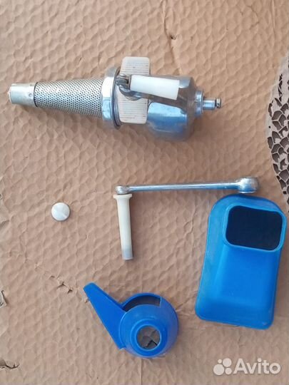 Шнековая ручная соковыжималка