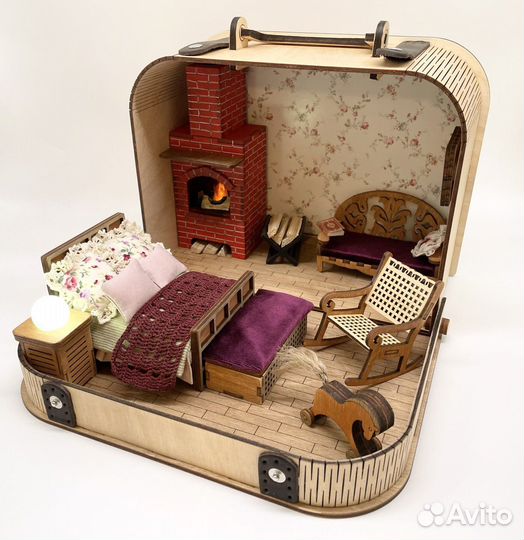 Кукольный домик-чемодан Викторианский