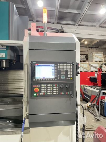 Вертикальный фрезерный станок с чпу VMC 855