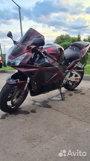 Honda CBR 954