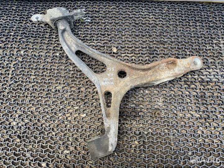 Рычаг передний правый М164 Mercedes-Benz M-class