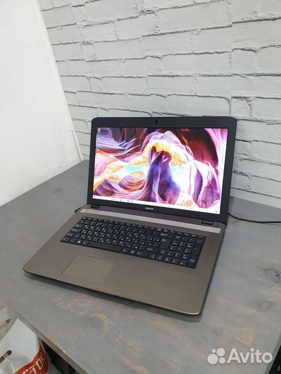 Ноутбук Core i3 8GB/256GB Dexp Atlas H133 17.3