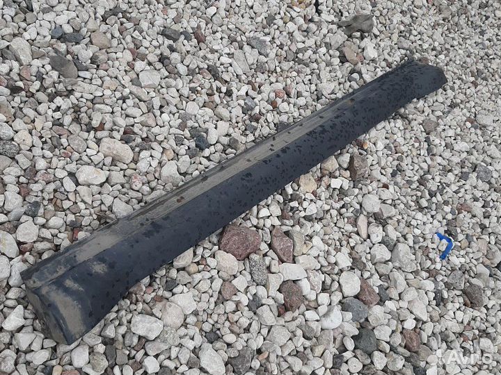 Накладка порога правого Мицубиси Аутлендер XL