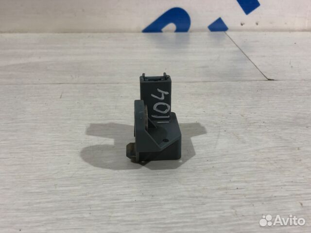 Датчик удара двери peugeot 308 1.6 ат хетчбек