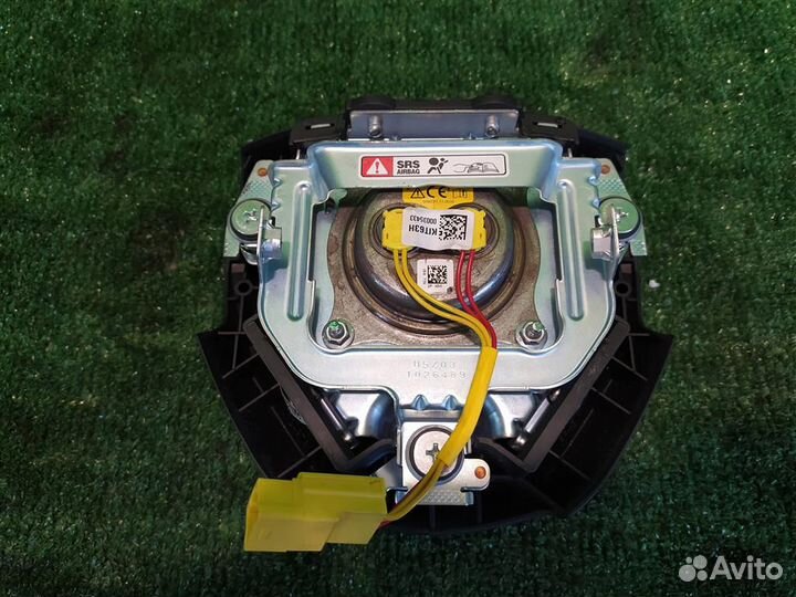 Подушка безопасности в руль Honda FR-V (BE1) 2006
