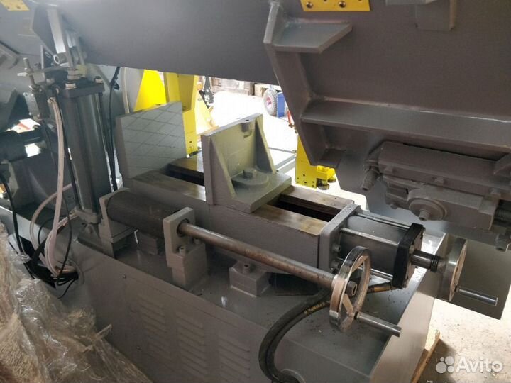 Ленточнопильный станок Полуавтоматический