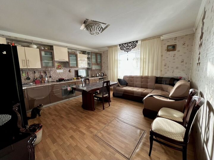 Таунхаус 76,4 м² на участке 8 сот.