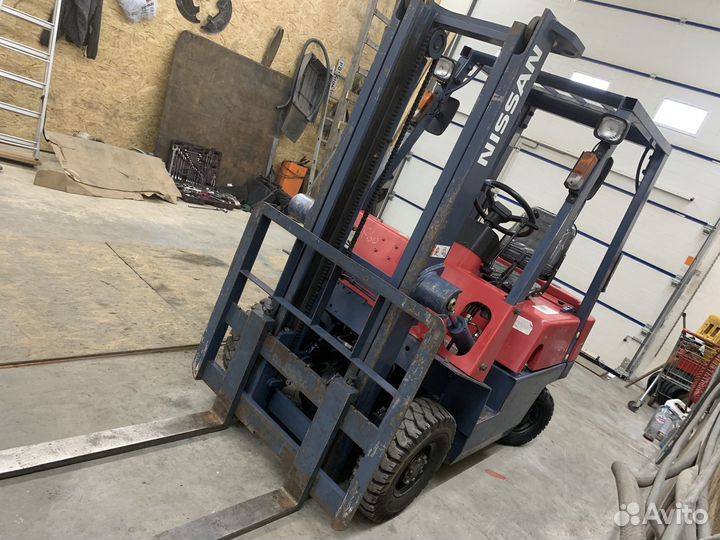 Вилочный погрузчик Nissan NJ01A15, 2007