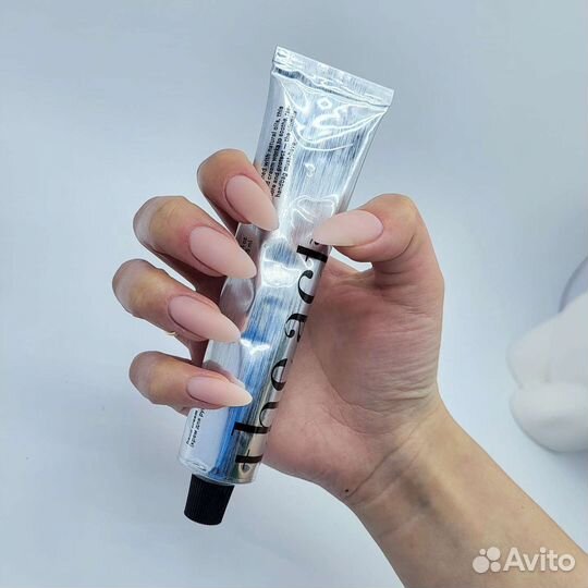 Мастер маникюра и педикюра