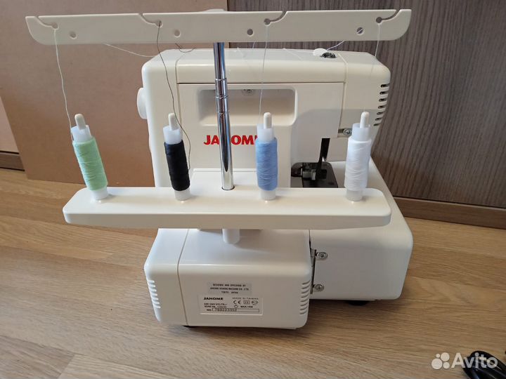 Оверлок для швейной машины Janome