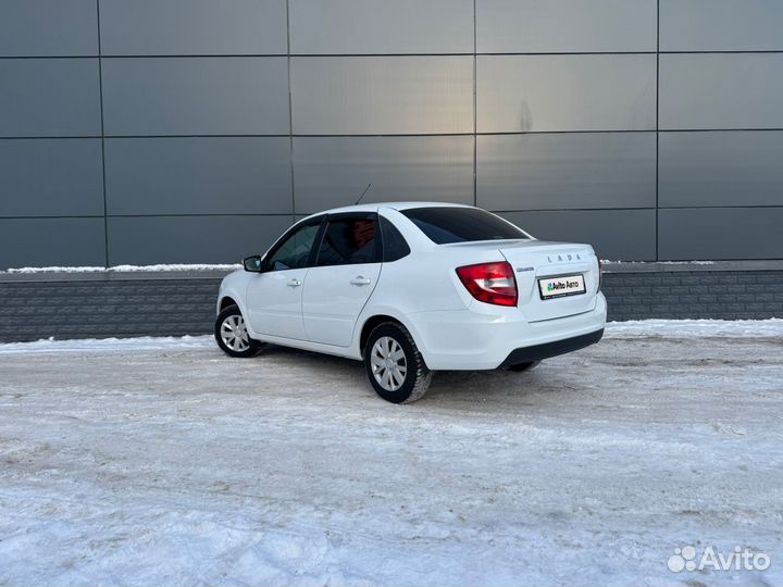 LADA Granta 1.6 МТ, 2022, 18 000 км