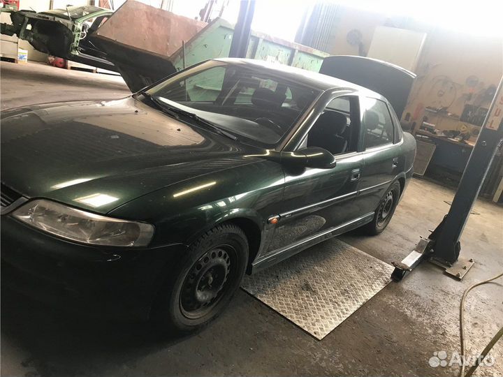 Разбор на запчасти Opel Vectra B
