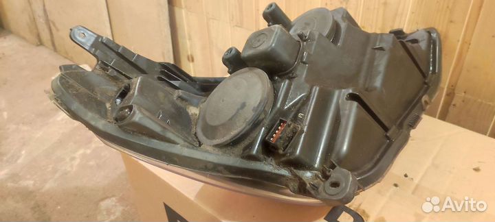 Opel astra h фара левая